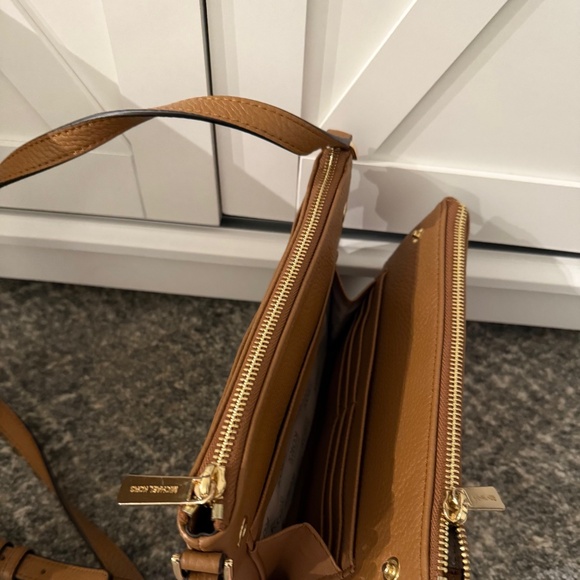 Michael Kors Double Zip Crossbody - Picture 2 of 4